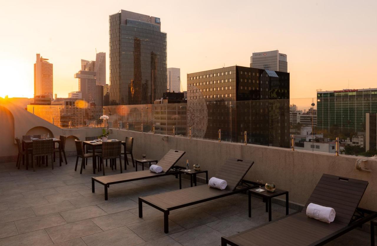 ยูโรสตาร์ โซนา โรซา สวีท Hotel เม็กซิโกซิตี้ ภายนอก รูปภาพ Rooftop pool at the Hotel Indigo Los Angeles Downtown
