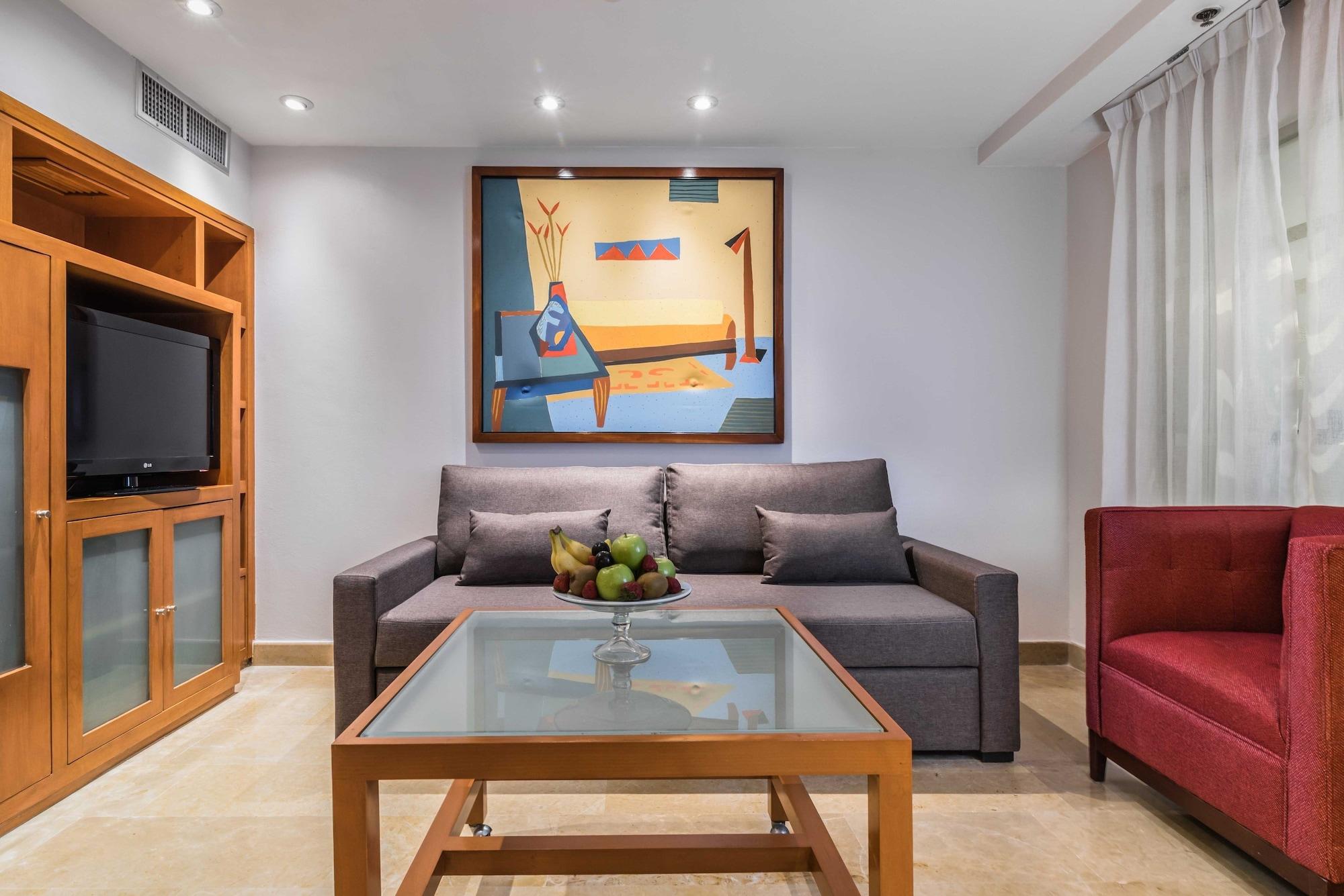 ยูโรสตาร์ โซนา โรซา สวีท Hotel เม็กซิโกซิตี้ ภายนอก รูปภาพ A living room at the hotel