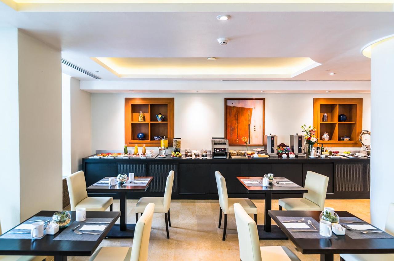 ยูโรสตาร์ โซนา โรซา สวีท Hotel เม็กซิโกซิตี้ ภายนอก รูปภาพ The restaurant