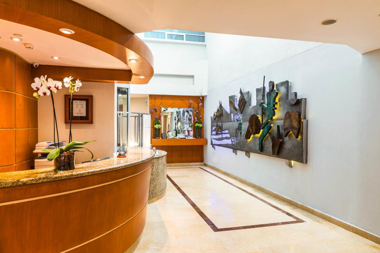 ยูโรสตาร์ โซนา โรซา สวีท Hotel เม็กซิโกซิตี้ ภายนอก รูปภาพ The lobby of the hotel
