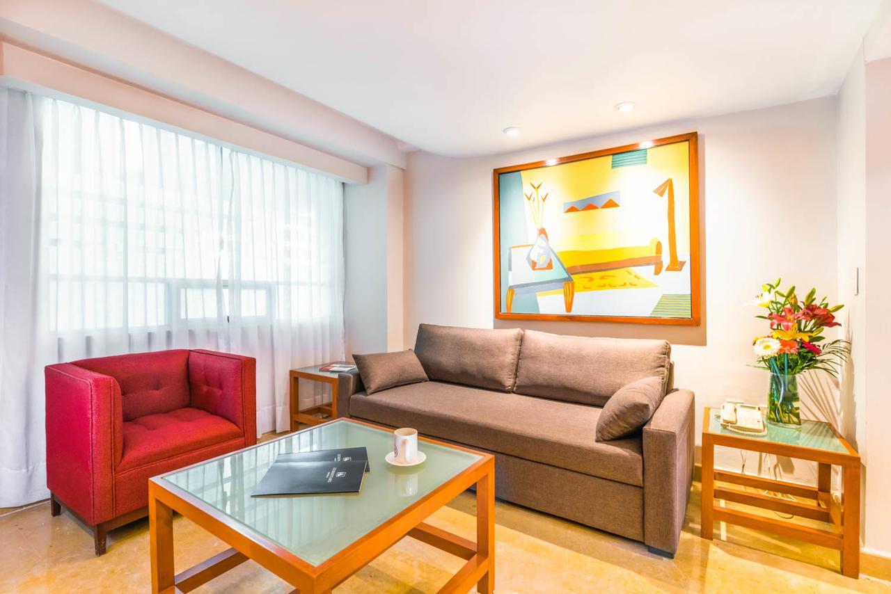 ยูโรสตาร์ โซนา โรซา สวีท Hotel เม็กซิโกซิตี้ ภายนอก รูปภาพ Living room