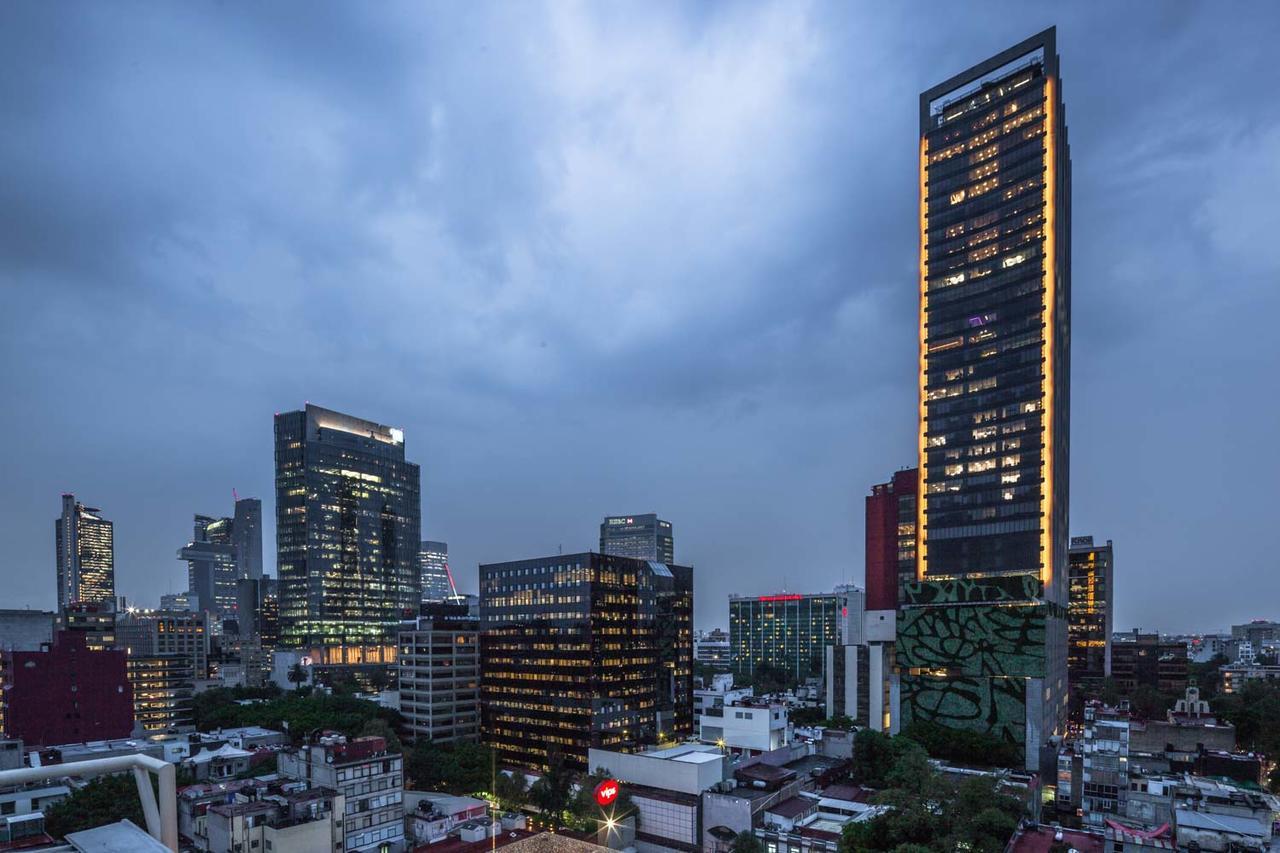 ยูโรสตาร์ โซนา โรซา สวีท Hotel เม็กซิโกซิตี้ ภายนอก รูปภาพ Torre Futura