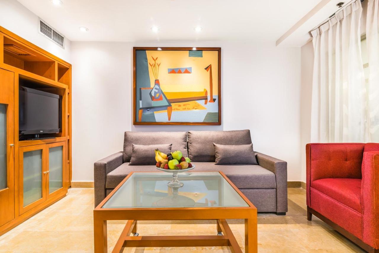 ยูโรสตาร์ โซนา โรซา สวีท Hotel เม็กซิโกซิตี้ ภายนอก รูปภาพ Living room