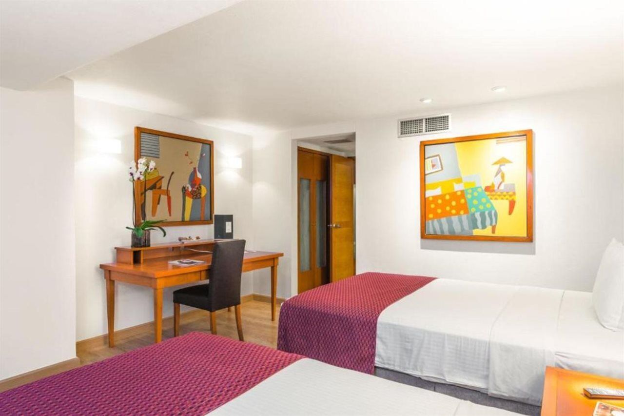 ยูโรสตาร์ โซนา โรซา สวีท Hotel เม็กซิโกซิตี้ ภายนอก รูปภาพ A room at the hotel